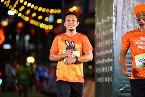 BIB: 250638, 1002, 900
                            <button type="button" onclick="openModal(21802697)" class="btn btn-primary btn-sm float-right btn-popup" data-toggle="modal" data-target=".modal-high-quality">
                        <i class="fas fa-shopping-cart"></i> Add to Cart
                    </button>
                                            <button type="button" onclick="isThisMe(21802697, true)" class="btn btn-success btn-sm float-right btn-popup btn-isme hidden" data-toggle="tooltip" data-placement="bottom" title="นี่คือรูปของคุณใช่ไหม คลิกที่นี่เพื่อเอาเข้าอัลบั้ม">
                        <i class="fas fa-plus"></i> Add to album
                    </button>
                    <button type="button" onclick="isThisMe(21802697, false)" class="btn btn-warning btn-sm float-right btn-popup btn-isnotme hidden">
                        <i class="fas fa-ban"></i> Remove from album
                    </button>